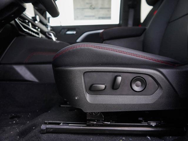 new 2025 Chevrolet Colorado car, priced at $43,990