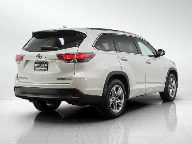 used 2016 Toyota Highlander car, priced at $22,998