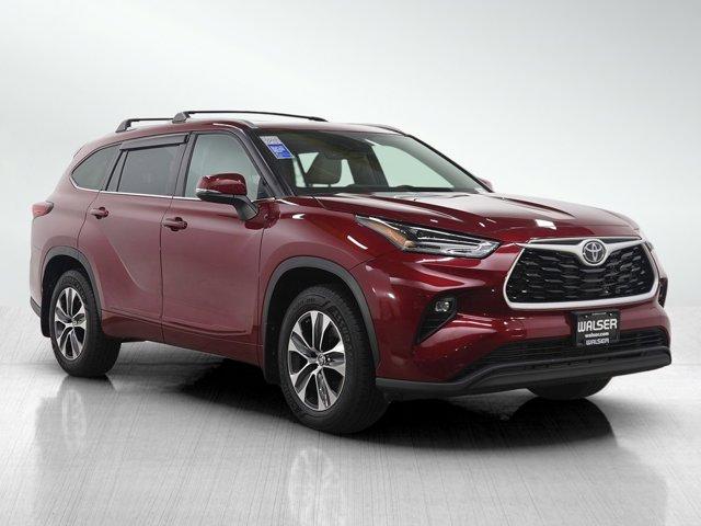 used 2022 Toyota Highlander car, priced at $25,998
