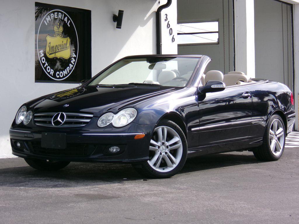 used 2006 Mercedes-Benz CLK-Class car, priced at $8,495