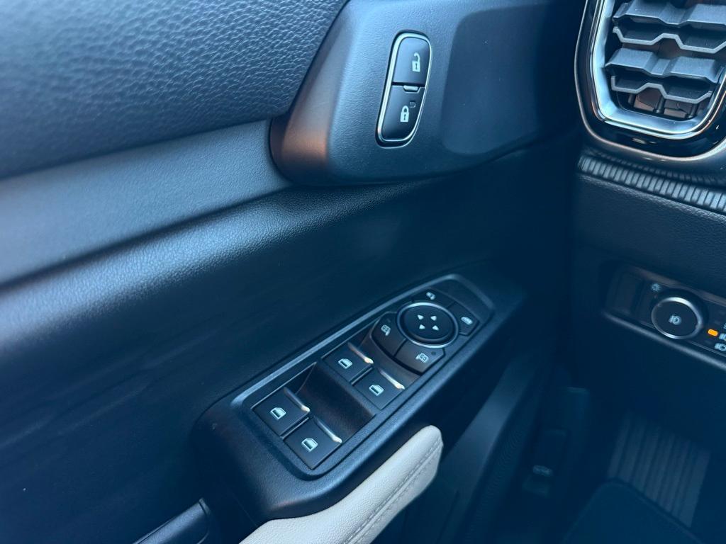 new 2025 Ford Ranger car, priced at $35,490