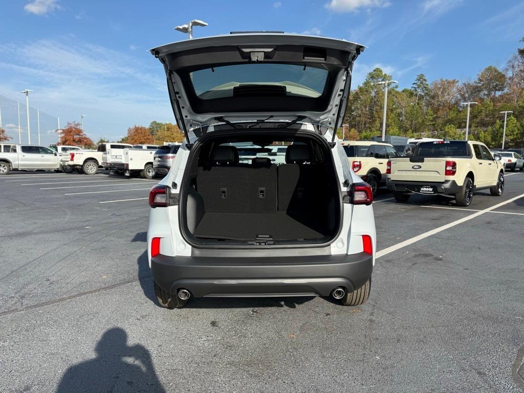 new 2026 Ford Escape car, priced at $29,990
