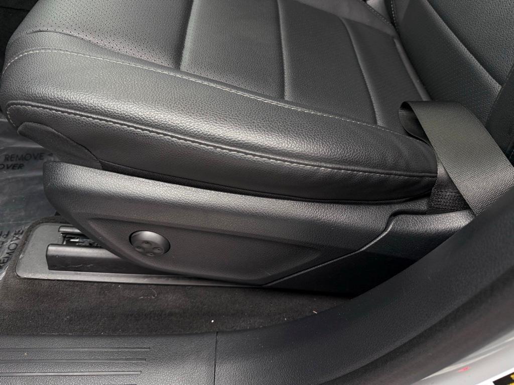 used 2025 Mercedes-Benz GLE 350 car, priced at $59,897