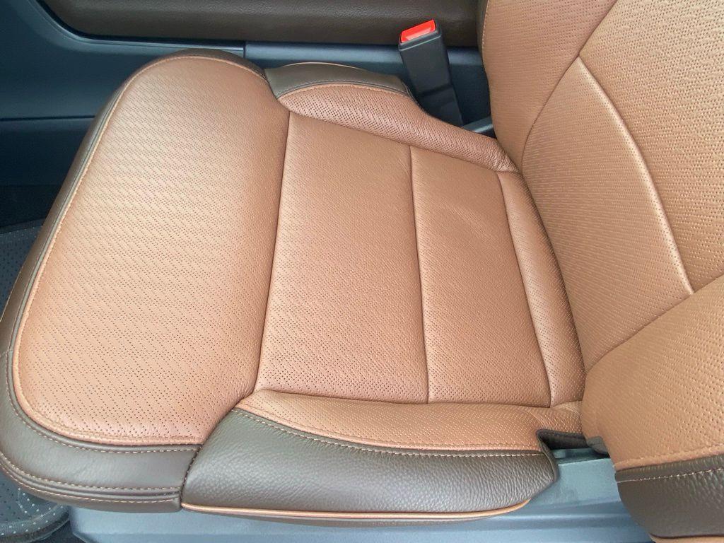 new 2026 Ford Expedition car, priced at $87,650