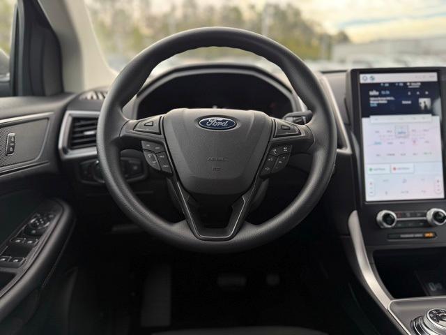 new 2024 Ford Edge car, priced at $33,615