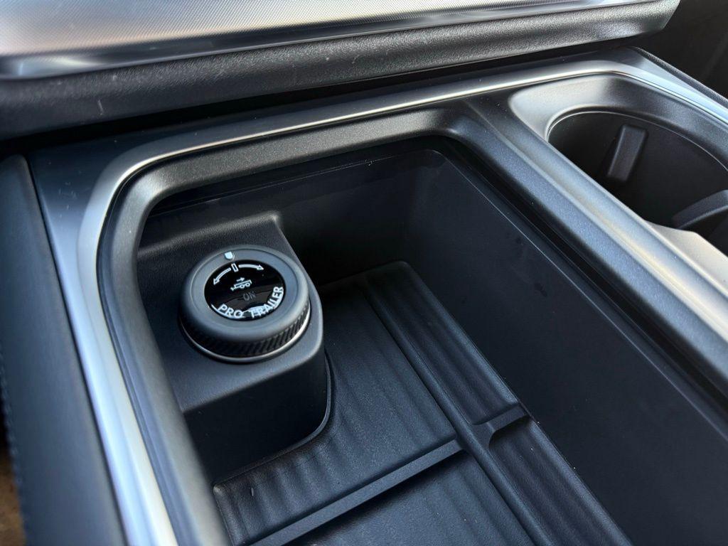 new 2026 Ford Expedition car, priced at $83,990