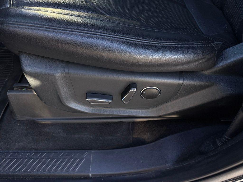 used 2021 Ford Expedition car, priced at $28,419