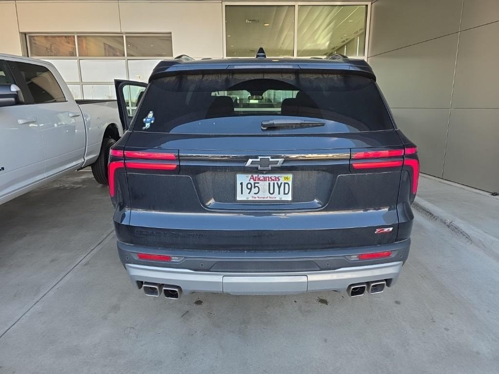 used 2024 Chevrolet Traverse car, priced at $42,997