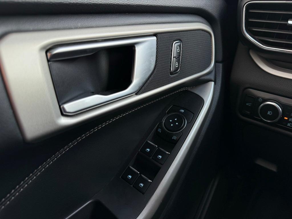 used 2023 Ford Explorer car, priced at $27,466