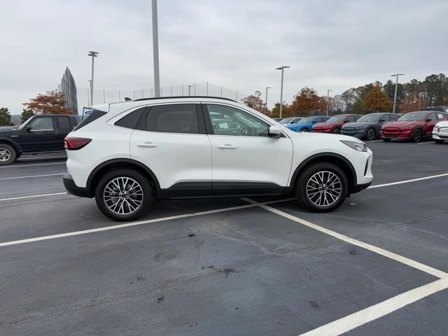 new 2025 Ford Escape car, priced at $29,990
