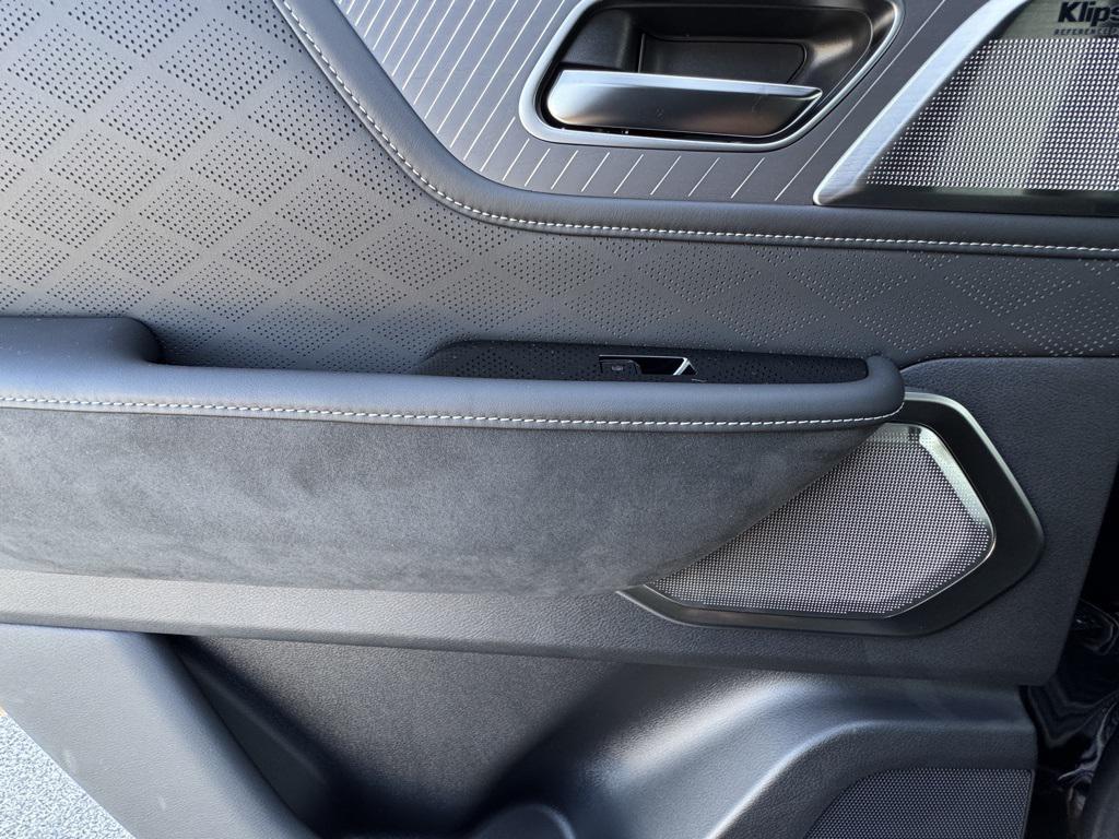 new 2026 INFINITI QX80 car, priced at $102,801