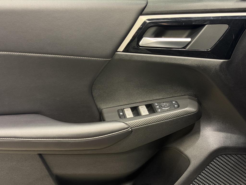 used 2024 Mitsubishi Outlander car, priced at $24,536