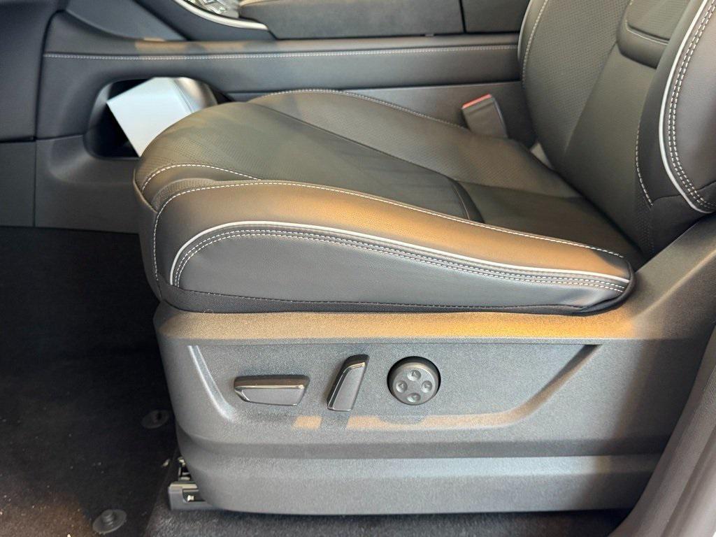 new 2026 INFINITI QX80 car, priced at $87,143