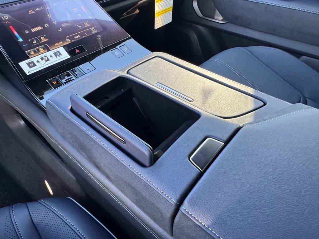 new 2026 INFINITI QX80 car, priced at $91,926