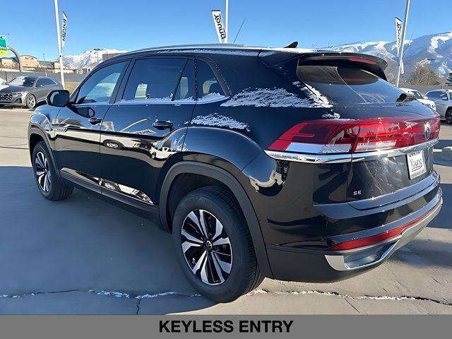 new 2026 Volkswagen Atlas Cross Sport car, priced at $42,276