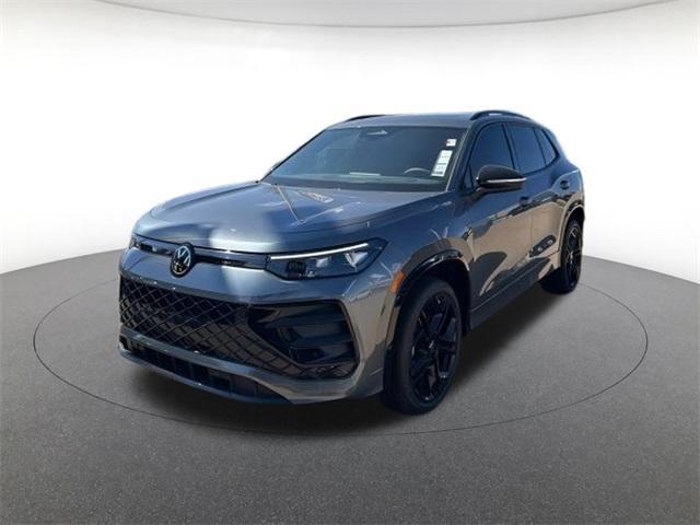 new 2025 Volkswagen Tiguan car, priced at $40,017