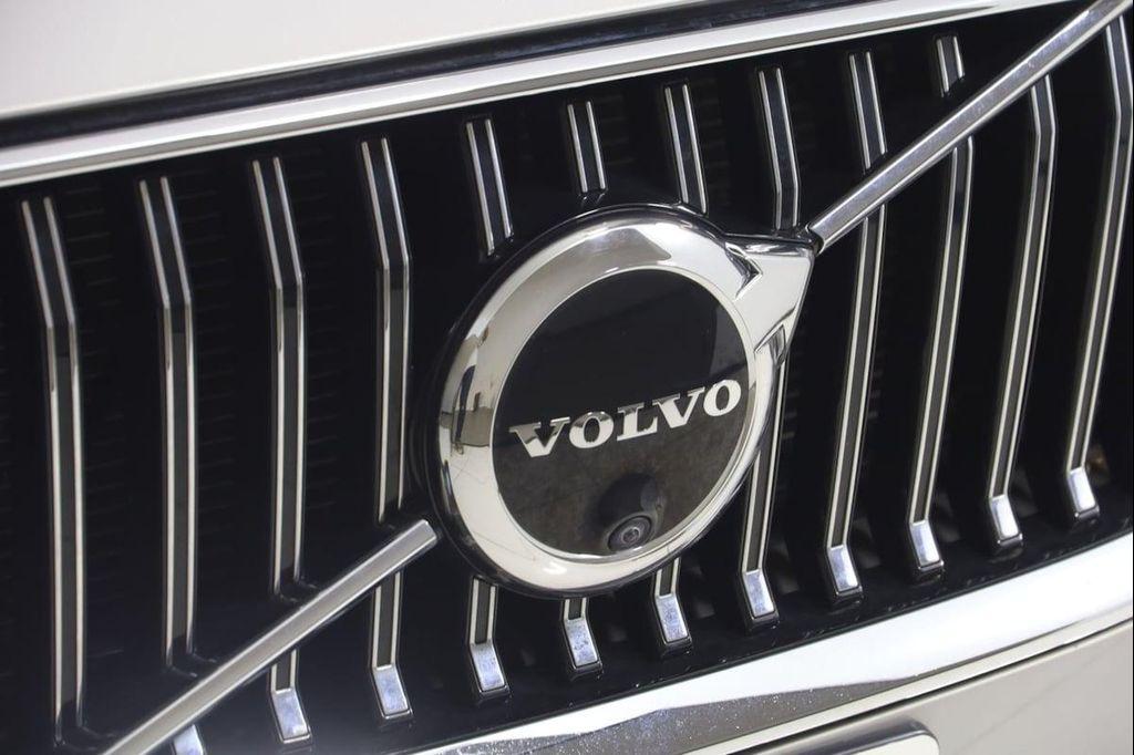 used 2023 Volvo XC60 car, priced at $33,995