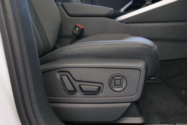 new 2025 Audi Q5 car, priced at $51,568