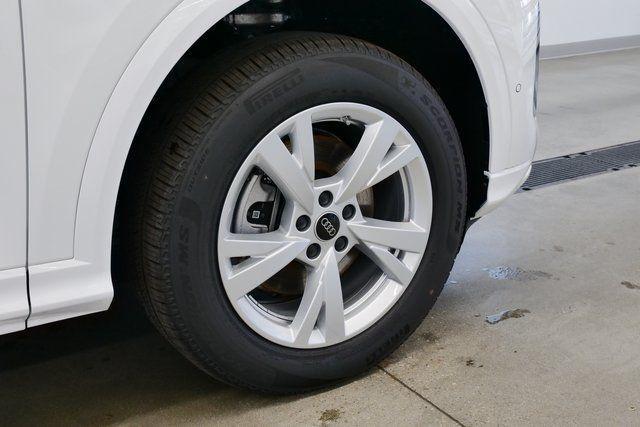 new 2025 Audi Q5 car, priced at $51,119