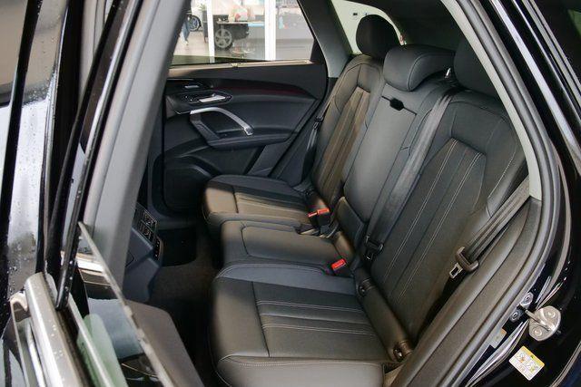 new 2025 Audi Q5 car, priced at $58,333