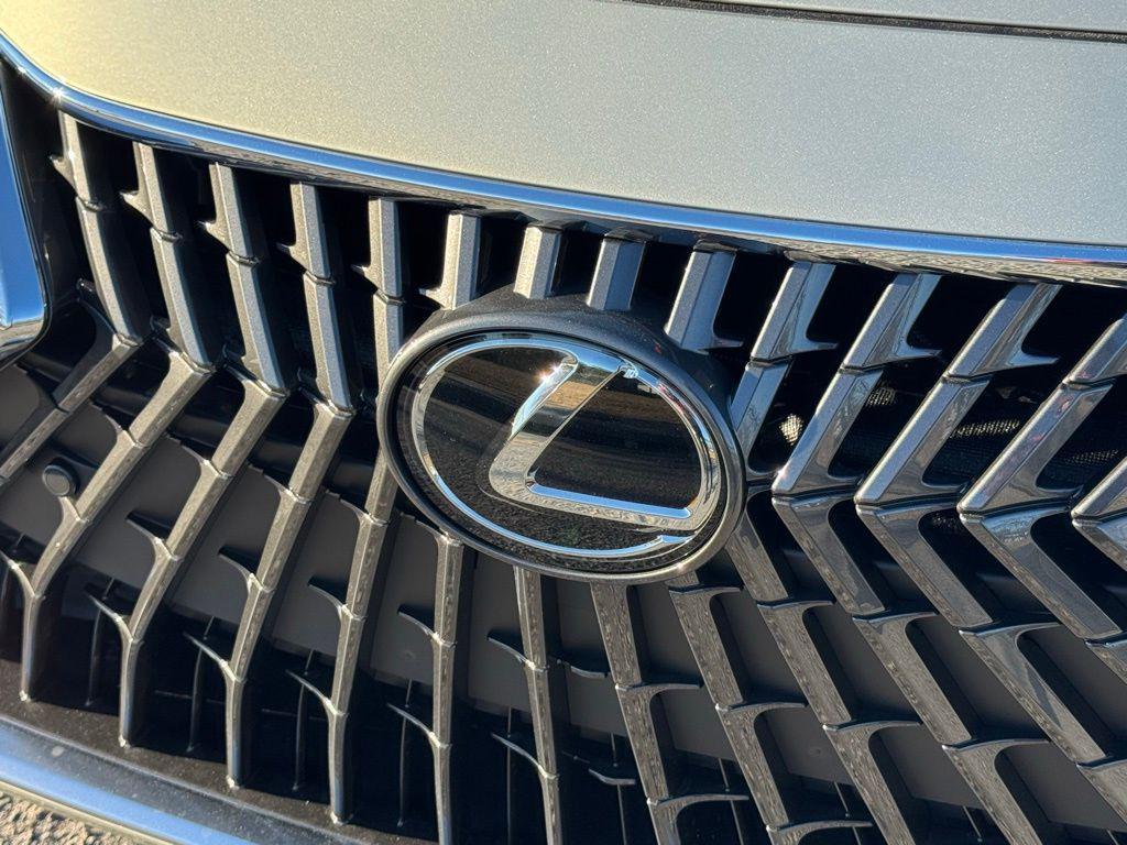 new 2025 Lexus ES 350 car, priced at $50,307