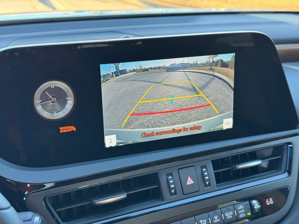 new 2025 Lexus ES 350 car, priced at $50,307