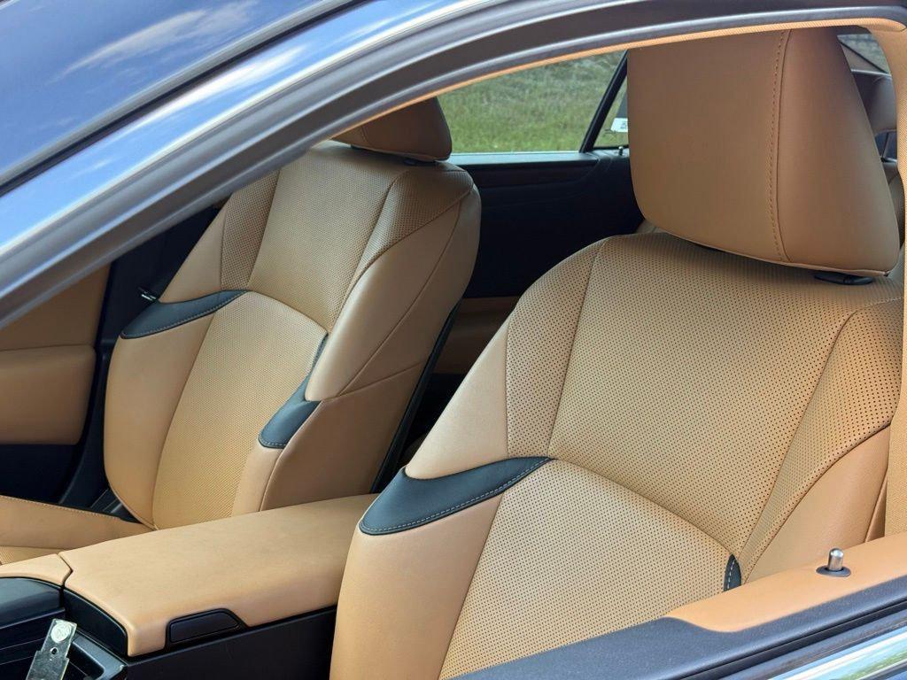 used 2022 Lexus ES 350 car, priced at $36,662