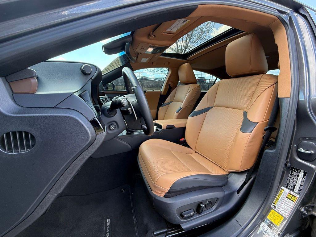 used 2022 Lexus ES 350 car, priced at $36,662