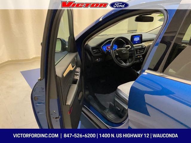 used 2022 Ford Escape car, priced at $25,900