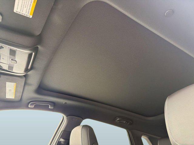 new 2026 Cadillac XT5 car, priced at $60,910
