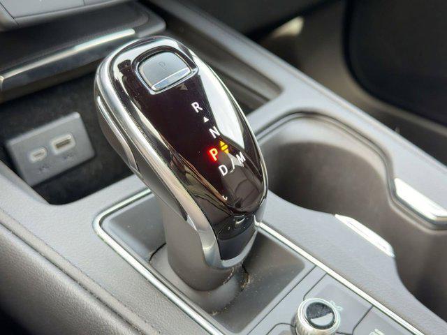 used 2025 Cadillac XT4 car, priced at $29,997