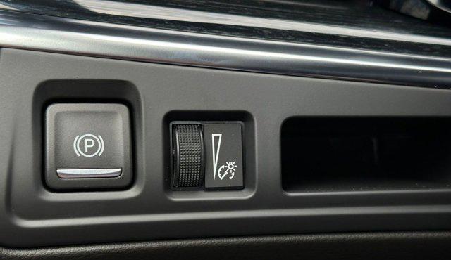 new 2025 Cadillac XT5 car, priced at $52,731