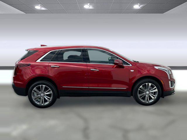 new 2025 Cadillac XT5 car, priced at $52,731