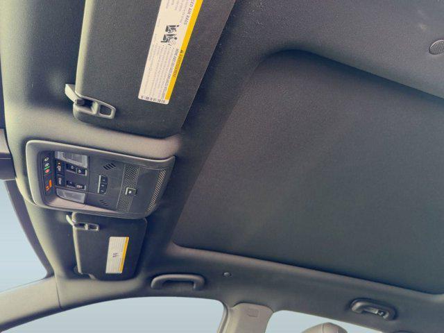 used 2022 Cadillac XT5 car, priced at $29,668