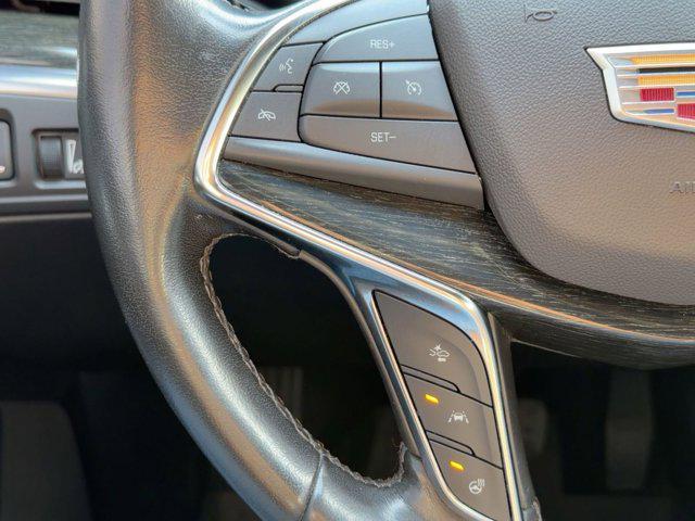 used 2022 Cadillac XT5 car, priced at $29,668