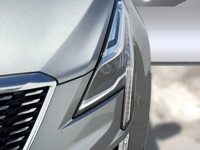 new 2026 Cadillac XT5 car, priced at $49,410