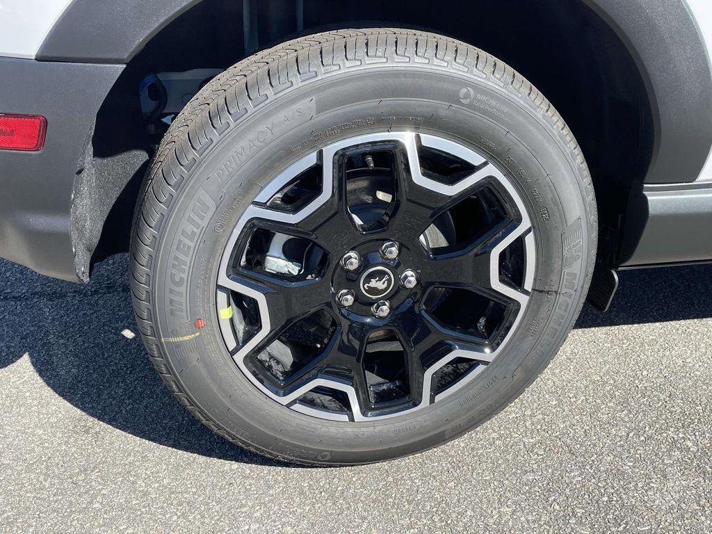 new 2025 Ford Bronco Sport car, priced at $36,436