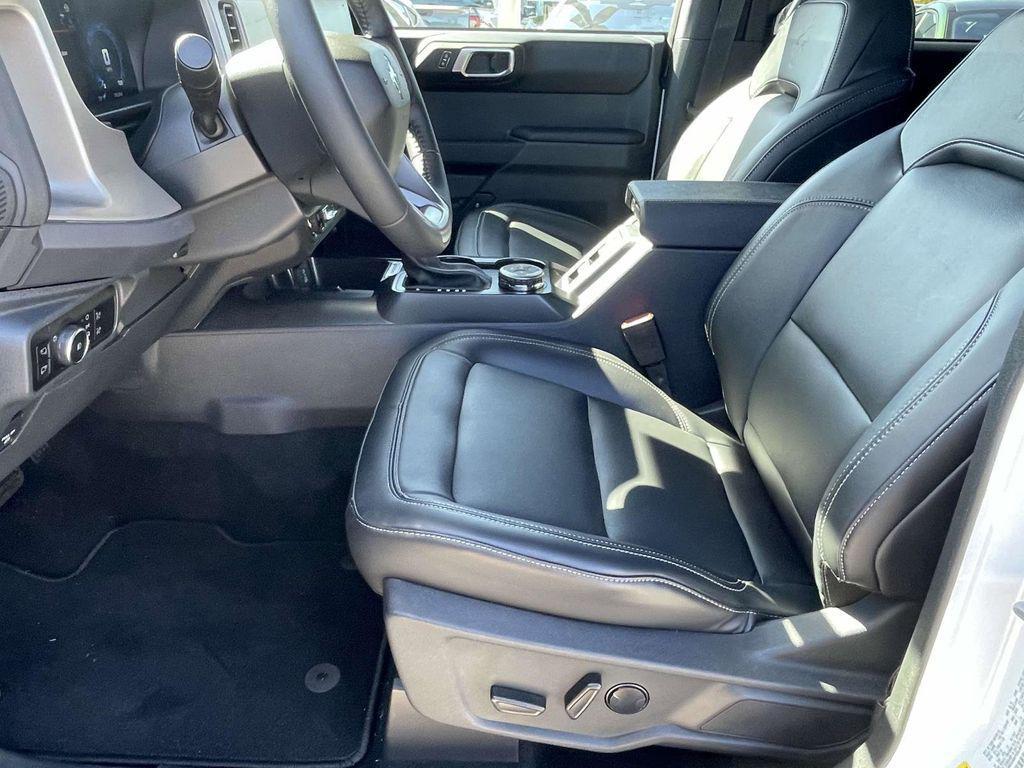 new 2025 Ford Bronco car, priced at $50,277