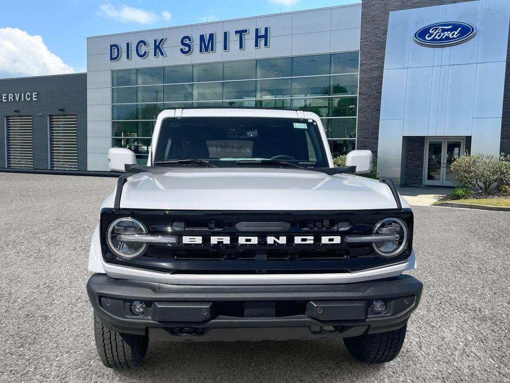 new 2025 Ford Bronco car, priced at $50,277