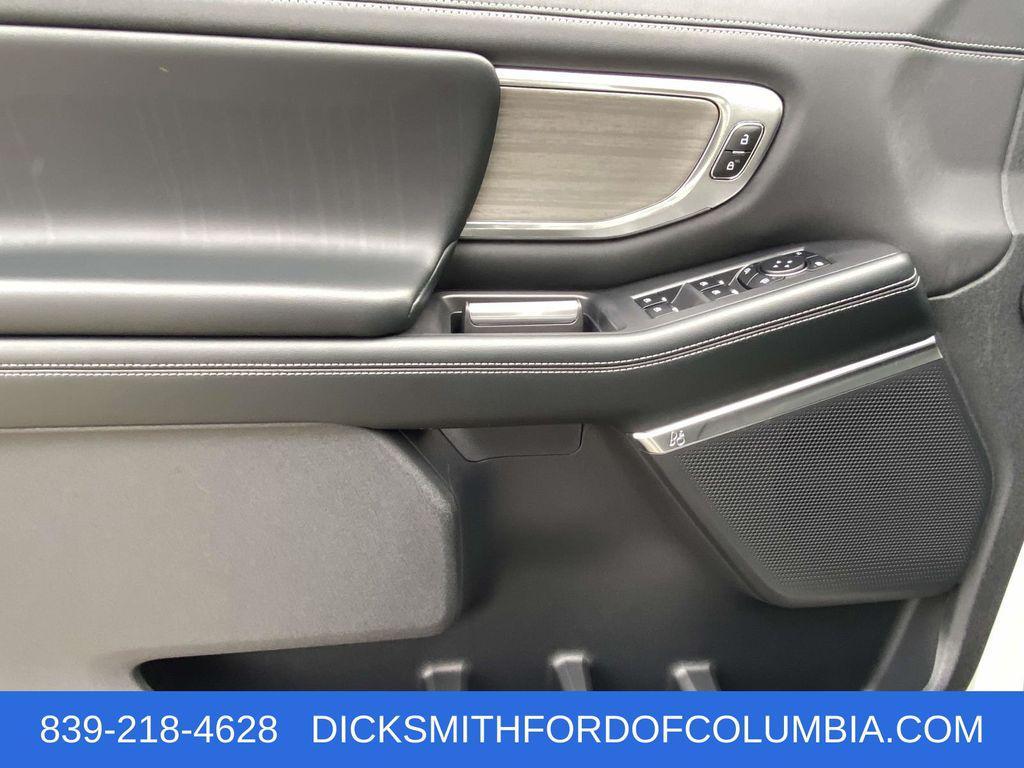 new 2025 Ford Expedition car, priced at $80,995