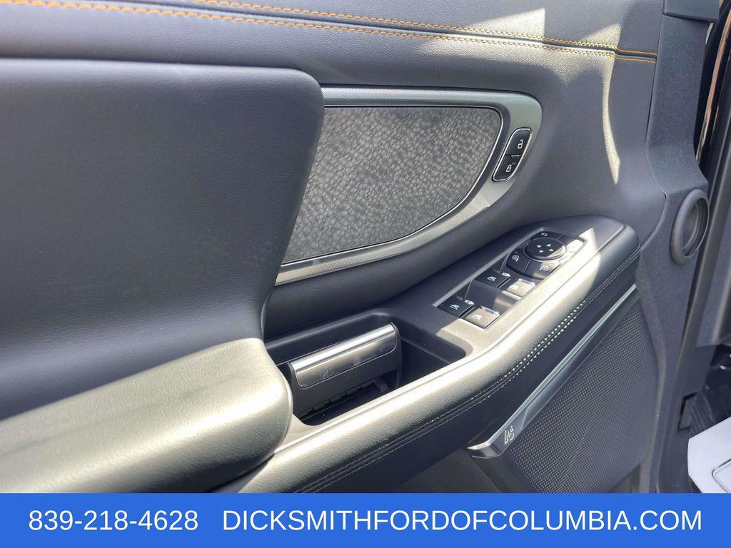 new 2025 Ford Expedition car, priced at $81,149