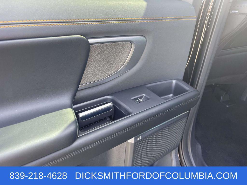 new 2025 Ford Expedition car, priced at $81,149