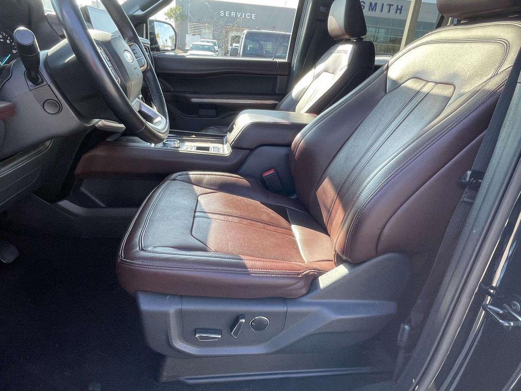 used 2024 Ford Expedition car, priced at $44,195