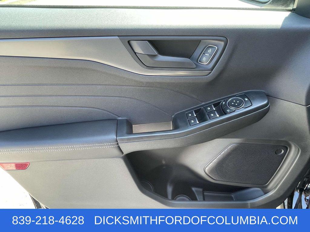 new 2025 Ford Escape car, priced at $25,540