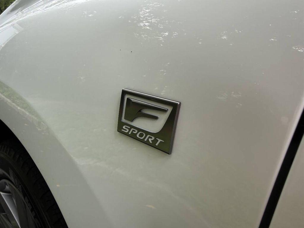 Lexus RX view 8