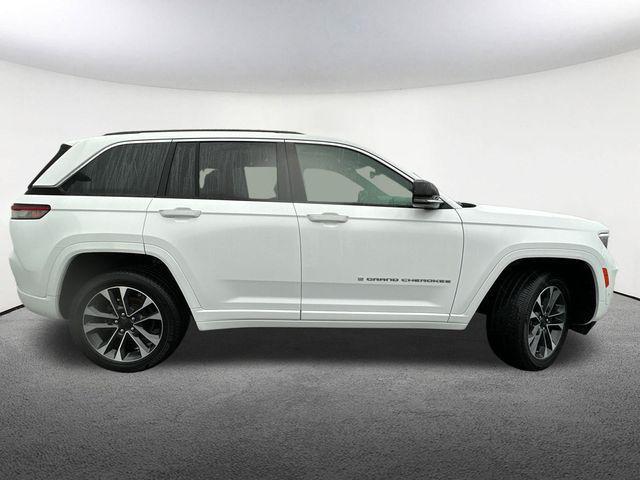 used 2024 Jeep Grand Cherokee car, priced at $34,977
