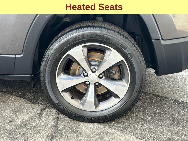 used 2019 Jeep Cherokee car, priced at $15,347