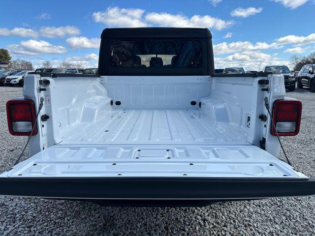 used 2021 Jeep Gladiator car, priced at $31,467