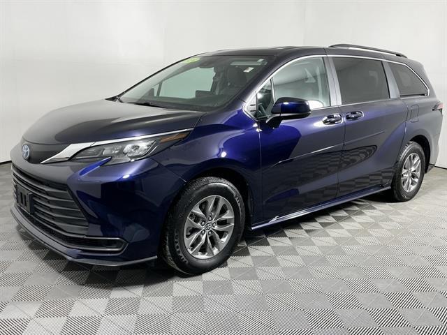 used 2024 Toyota Sienna car, priced at $39,988