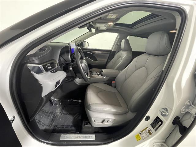 used 2023 Toyota Highlander car, priced at $41,102